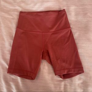 lululemon wunder train shorts 6”